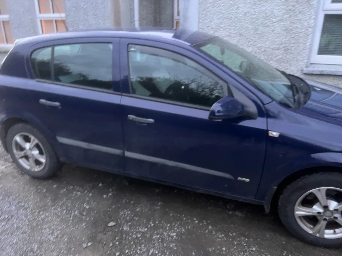 Car - Image 4