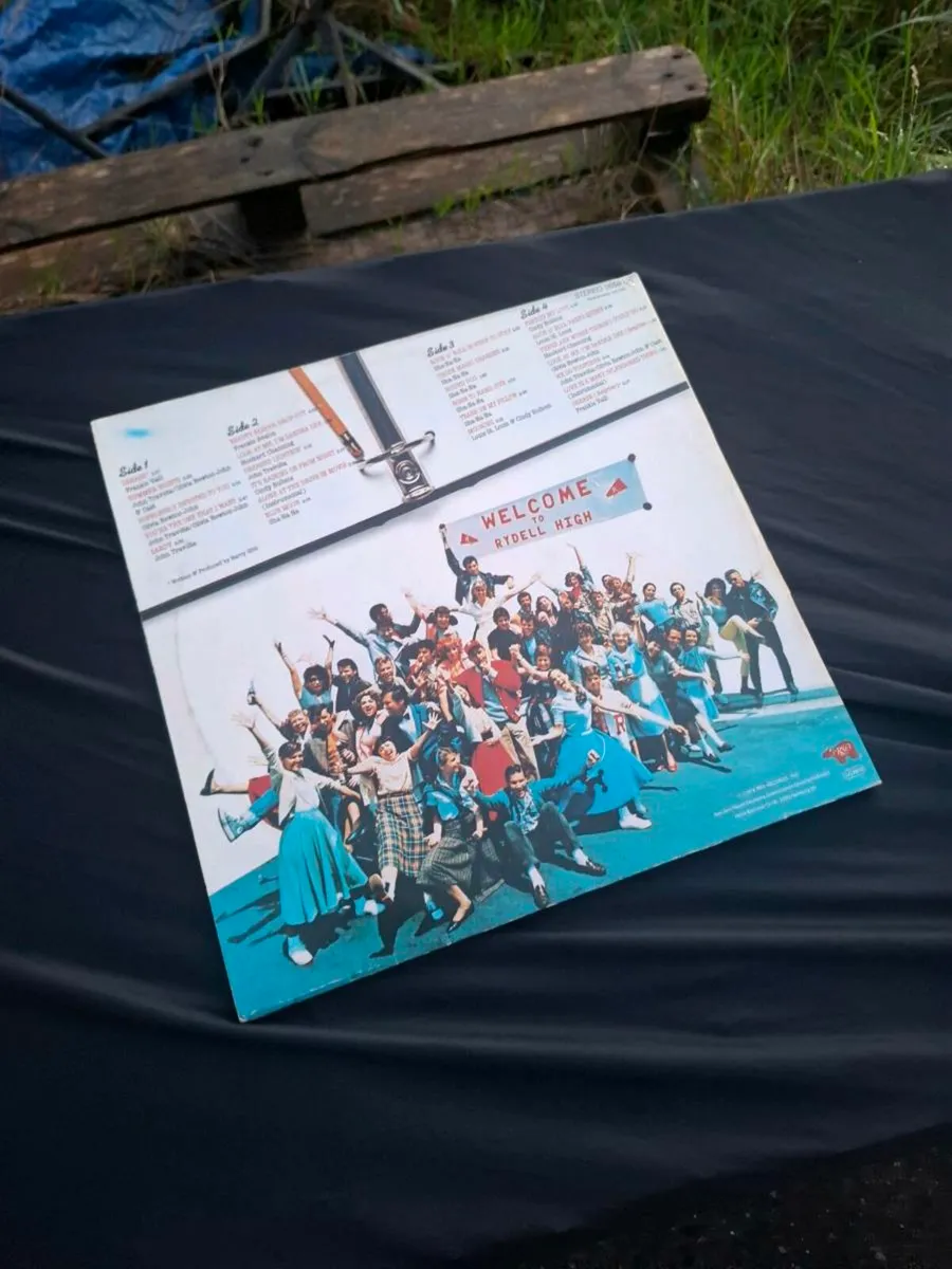 Grease vinyl lp postage possible - Image 2