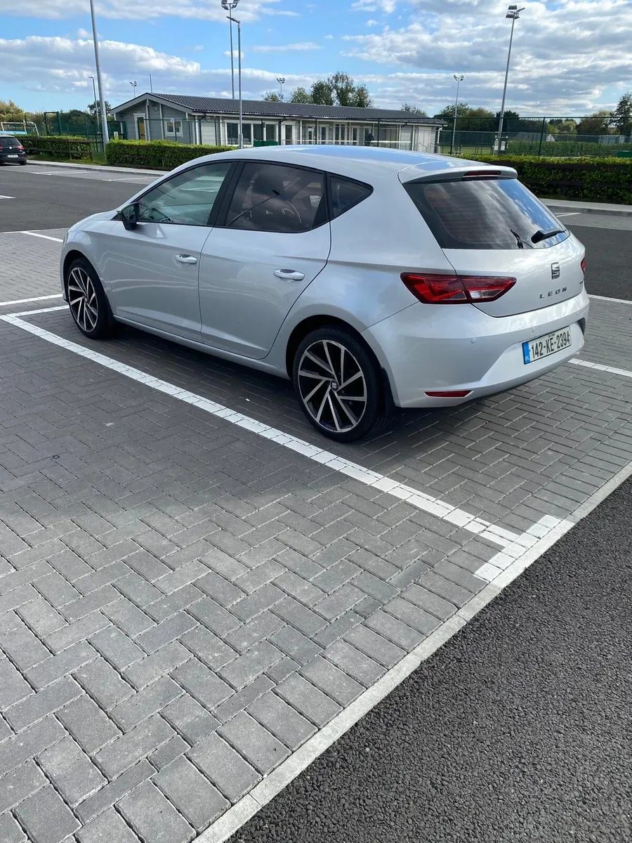 Car - Image 3