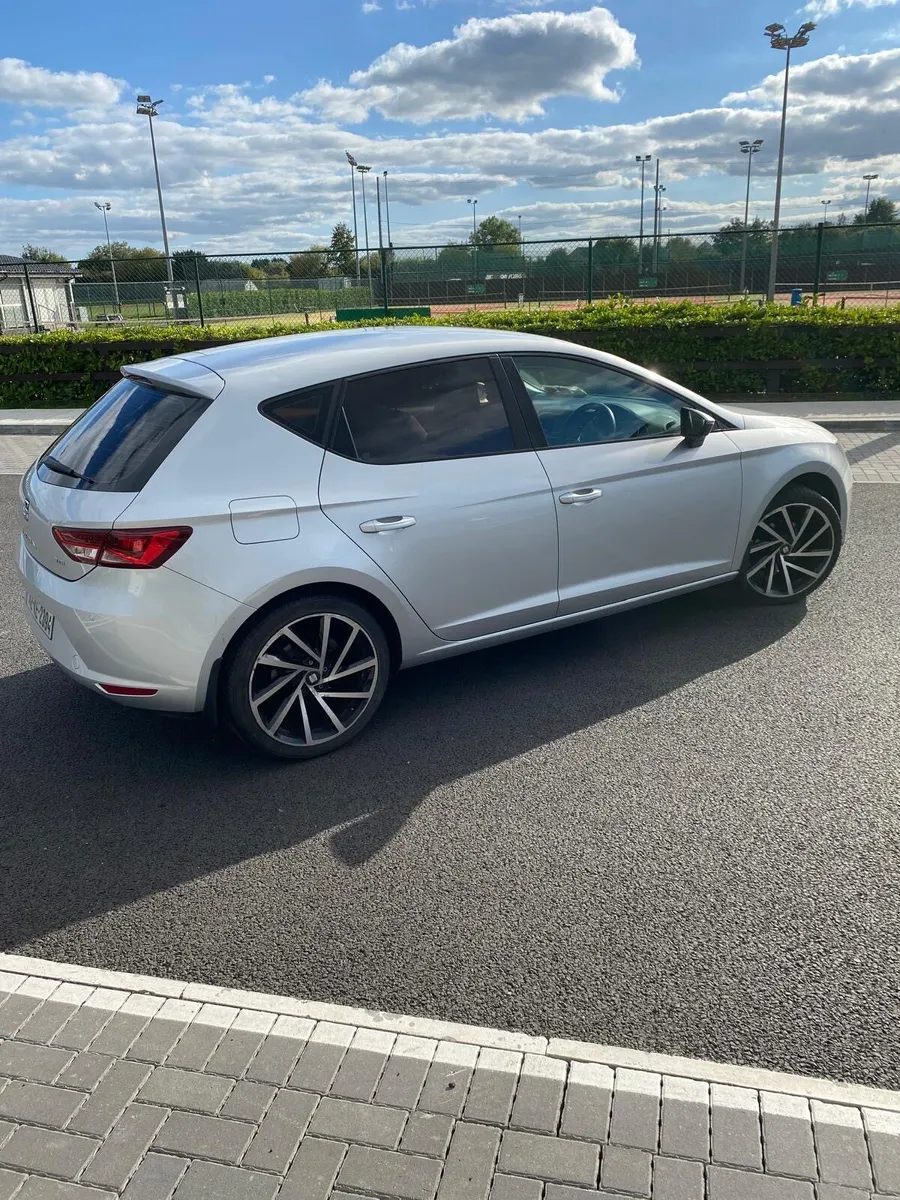 Car - Image 4
