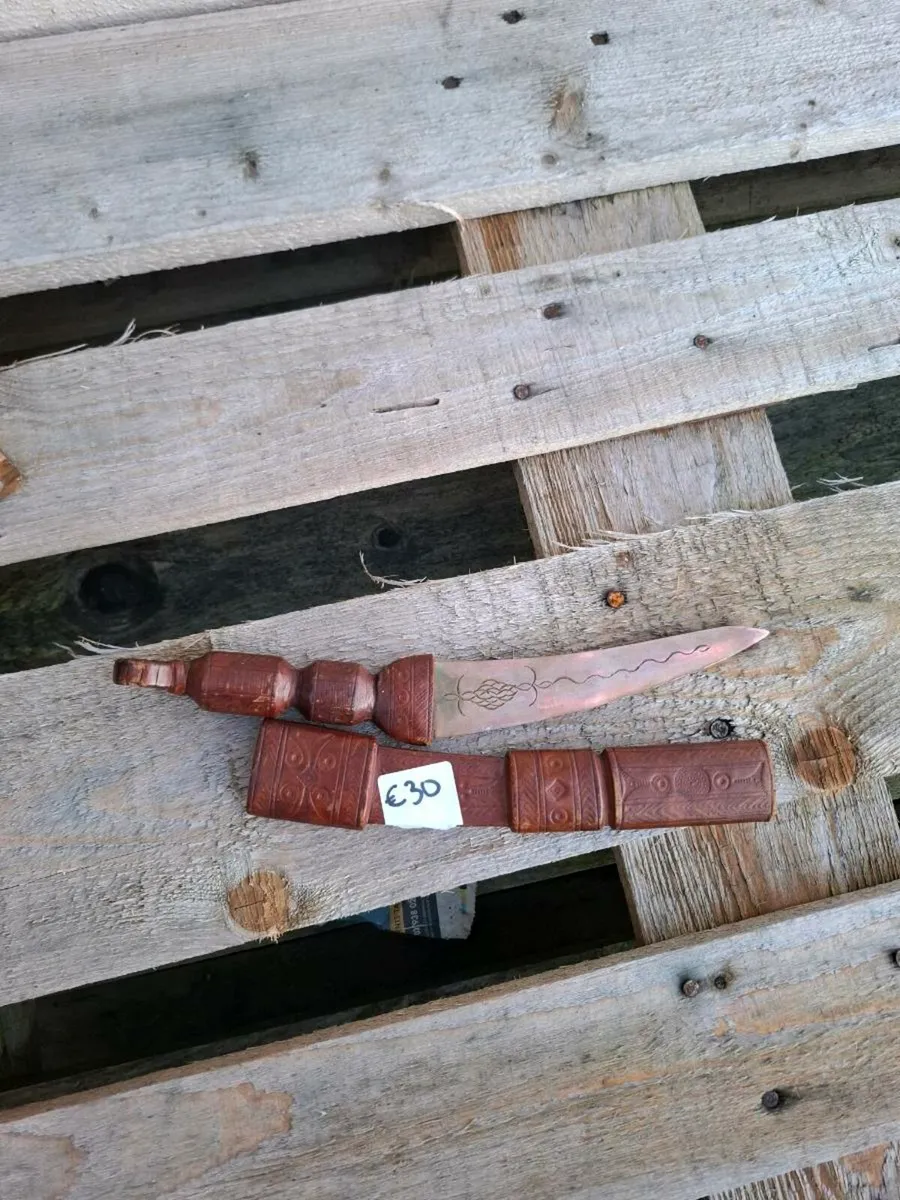 Paper cutter possible to post