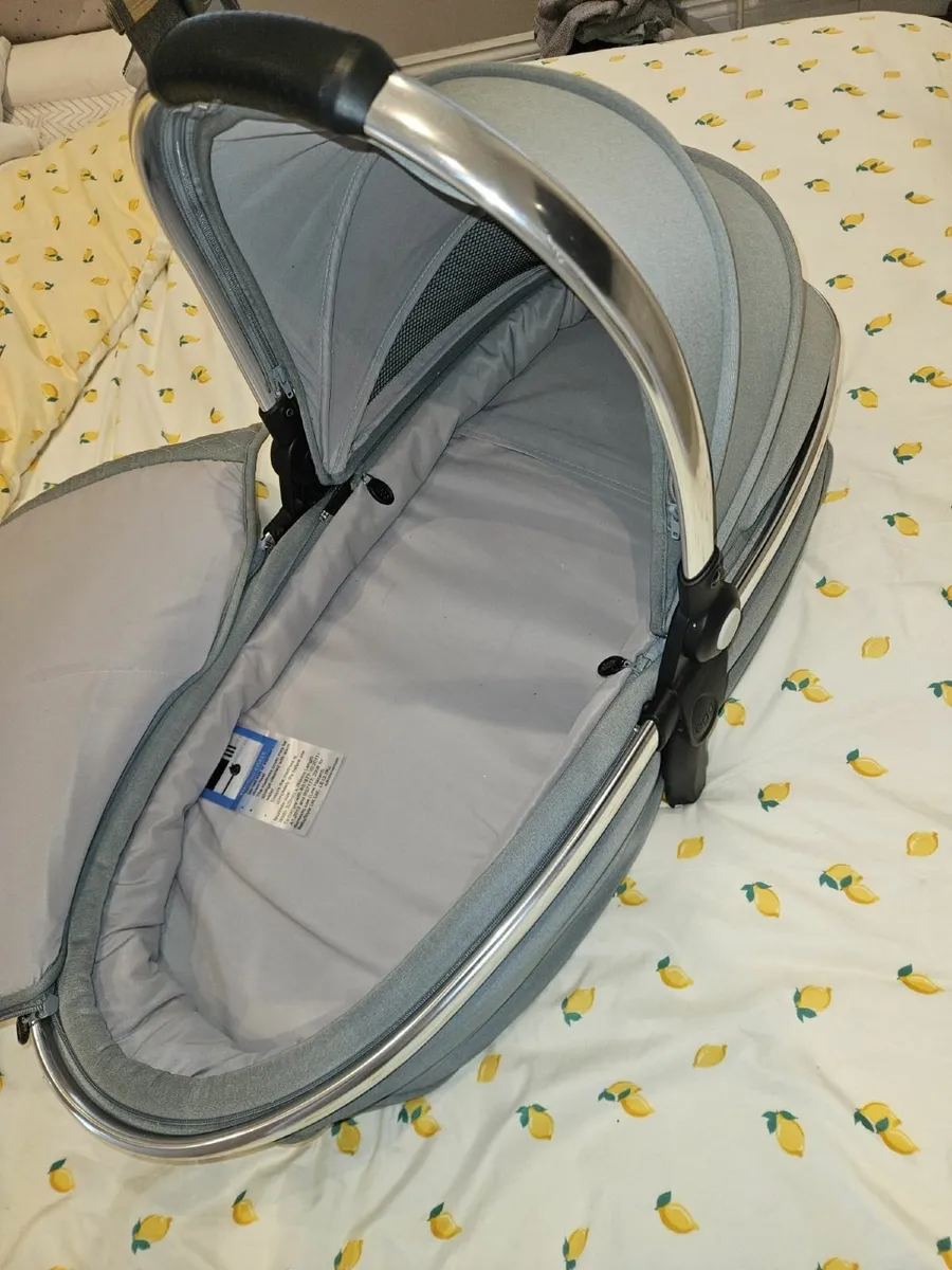 Egg2 pram Grey - Image 2