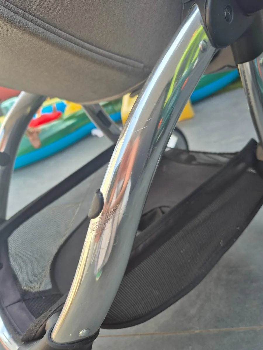 Egg2 pram Grey - Image 4