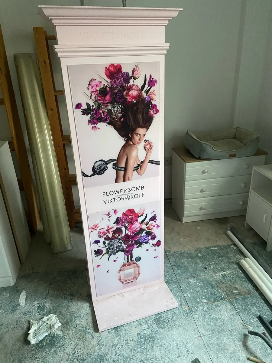 Display stand - Image 1