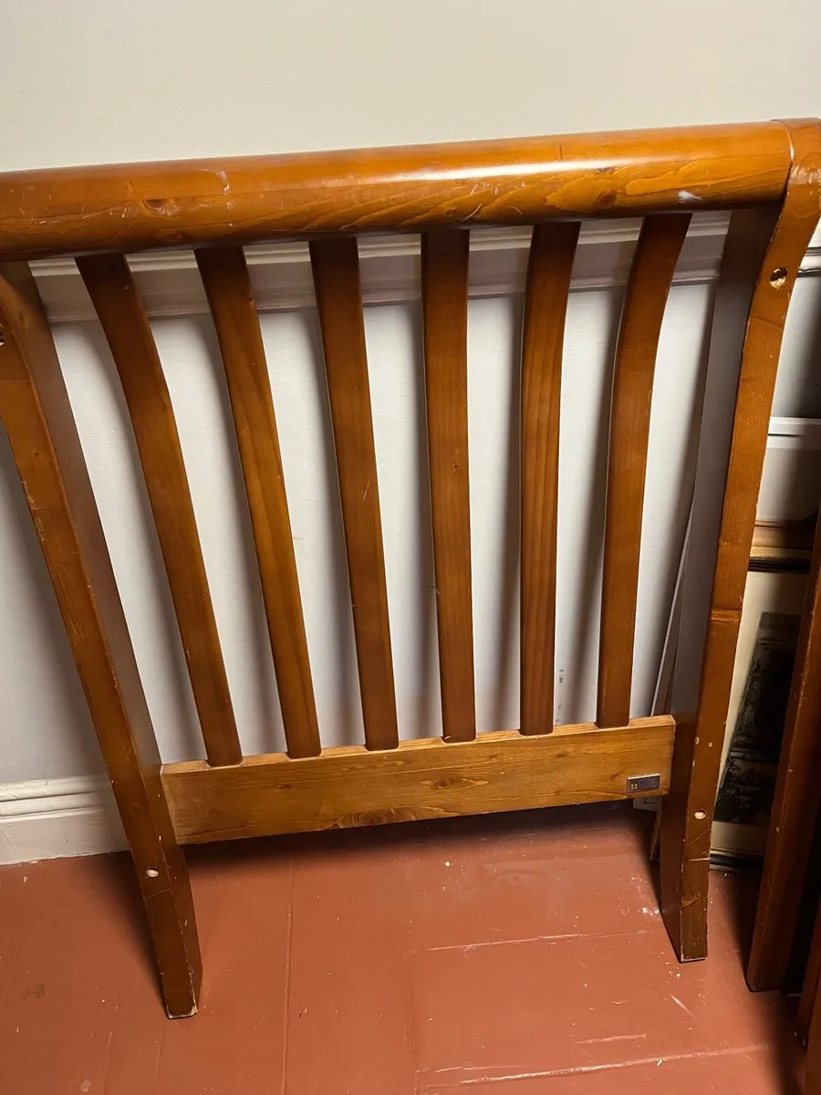 Toddler bed wood - Image 1