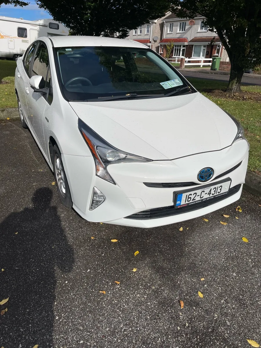 Toyota Prius 2016 - Image 1