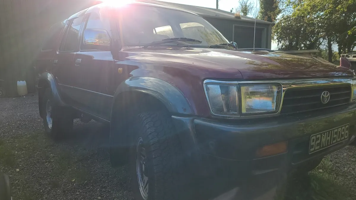 Toyota Hilux 1992 - Image 2