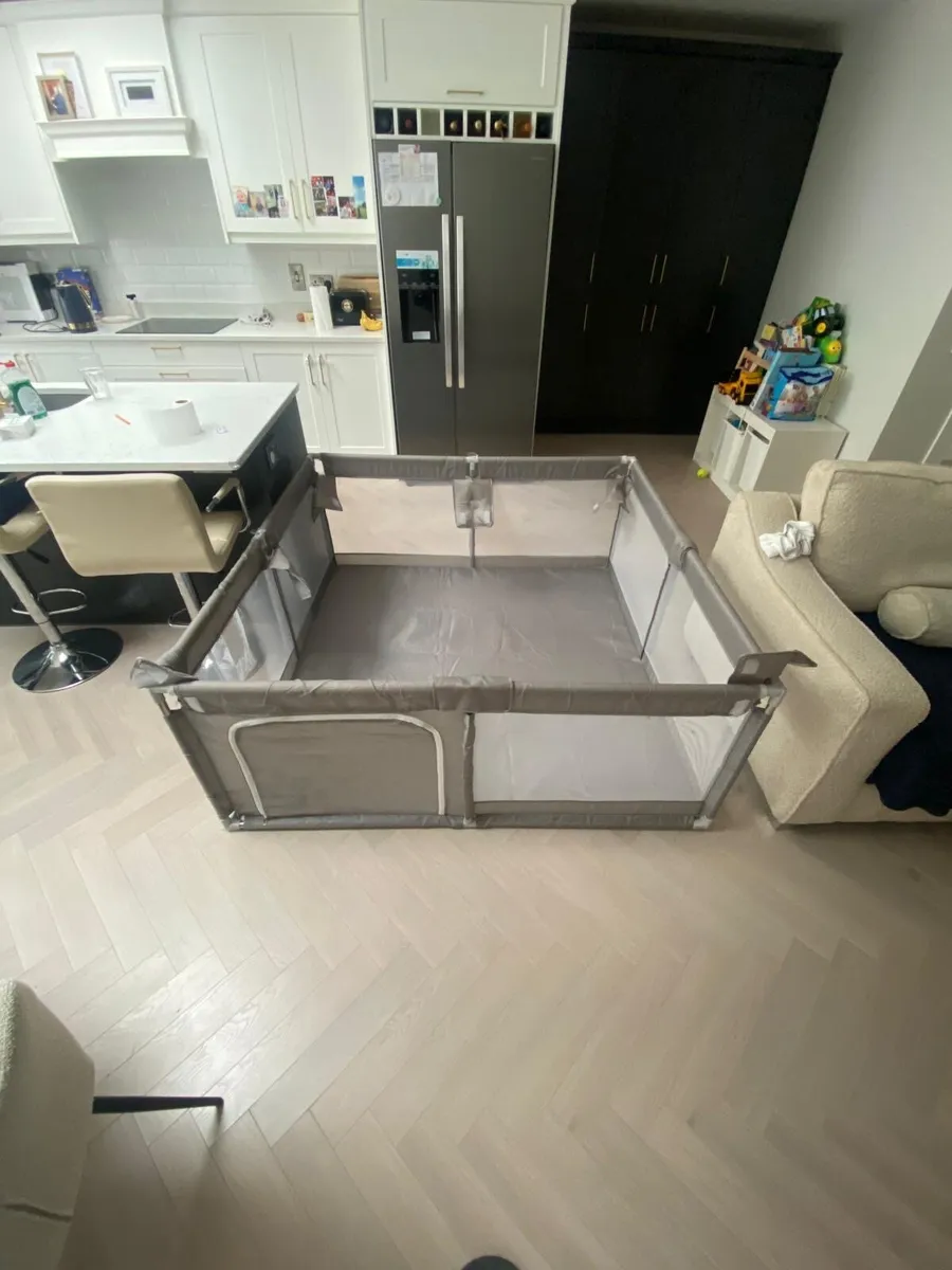 PlayPen 5ft c 5ft - Image 1