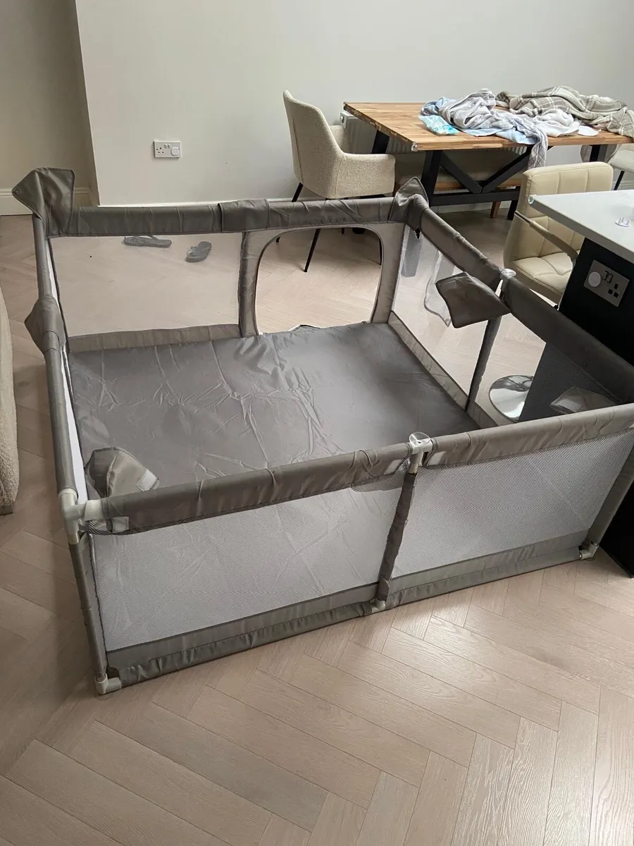 PlayPen 5ft c 5ft - Image 2