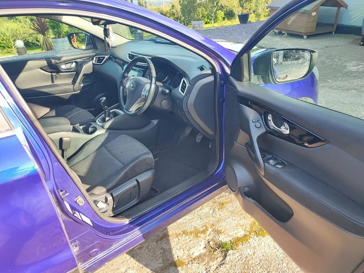Nissan Qashqai 2014 High spec - Image 2