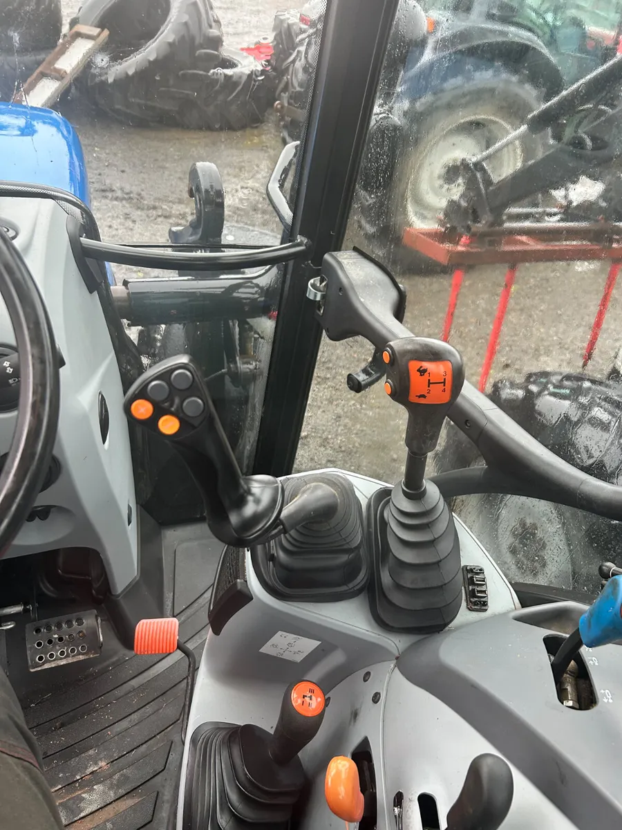 2021 New Holland T5-105 - Image 4