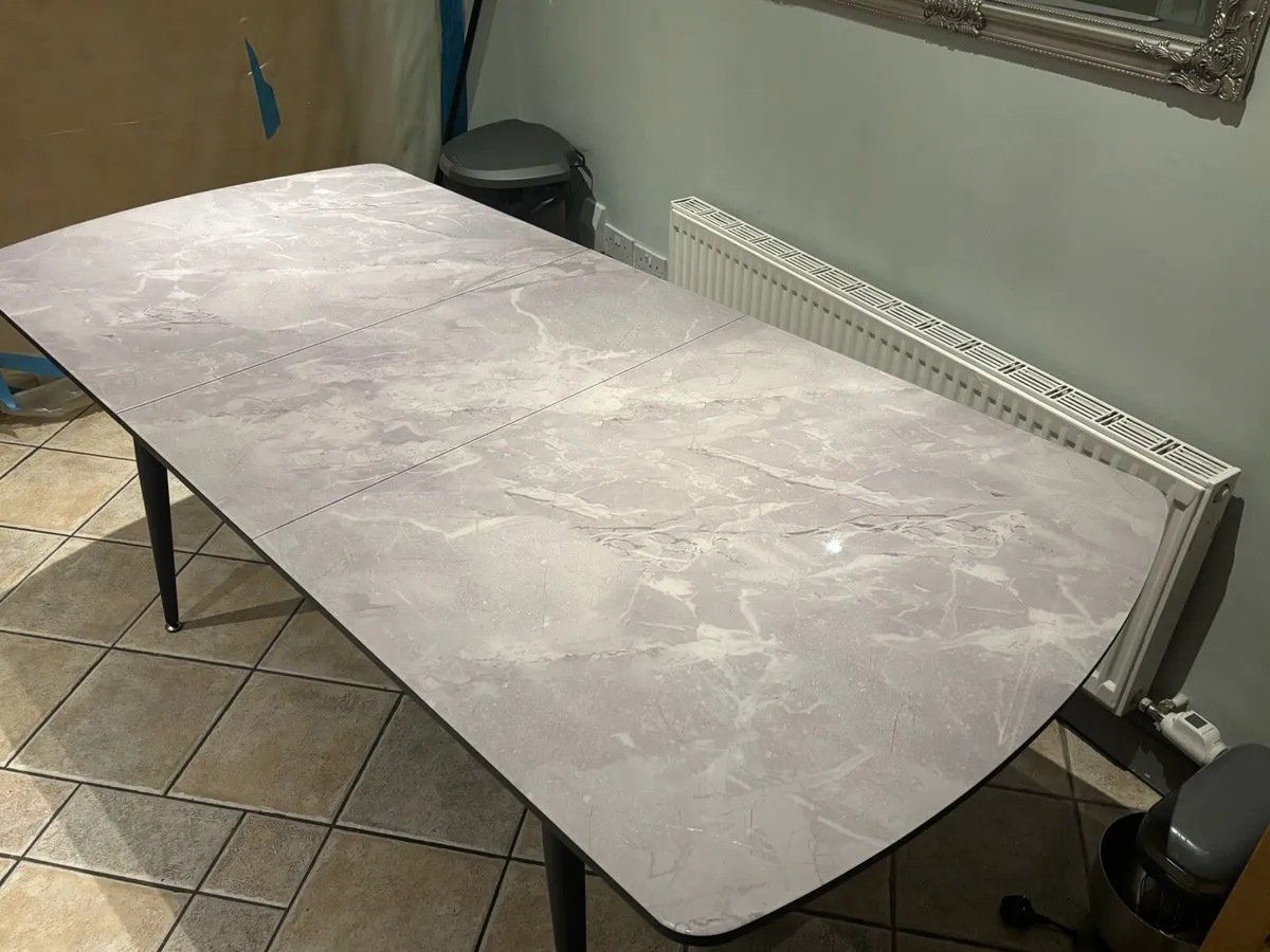 Table and 6 chairs - Image 3