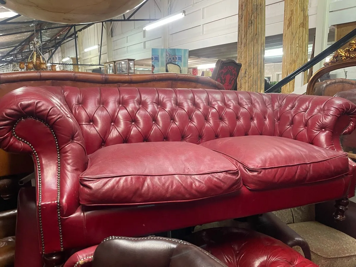 Original full leather chesterfield sofa - Image 1