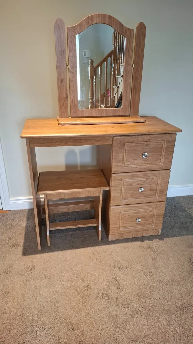 Dressing table - Image 2