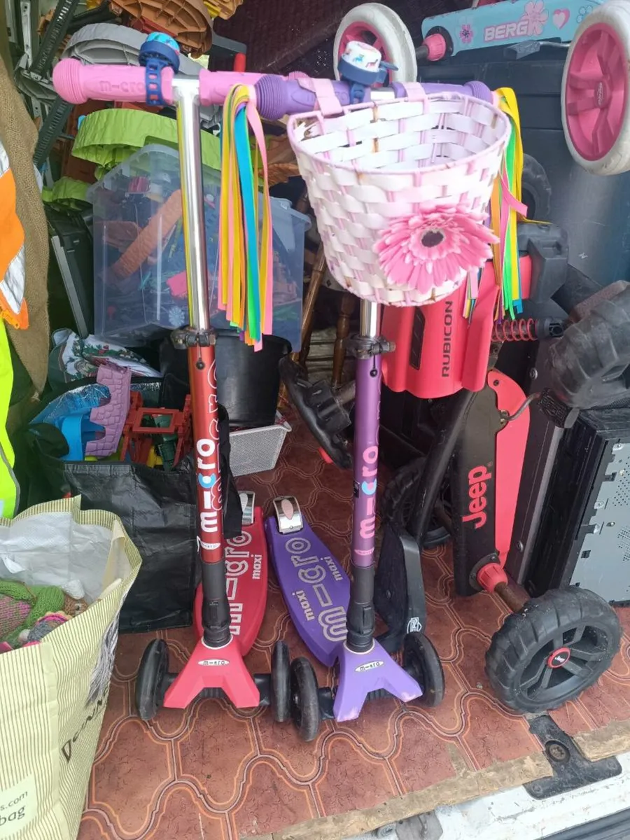 Maxi Scooter & Carts - Image 4