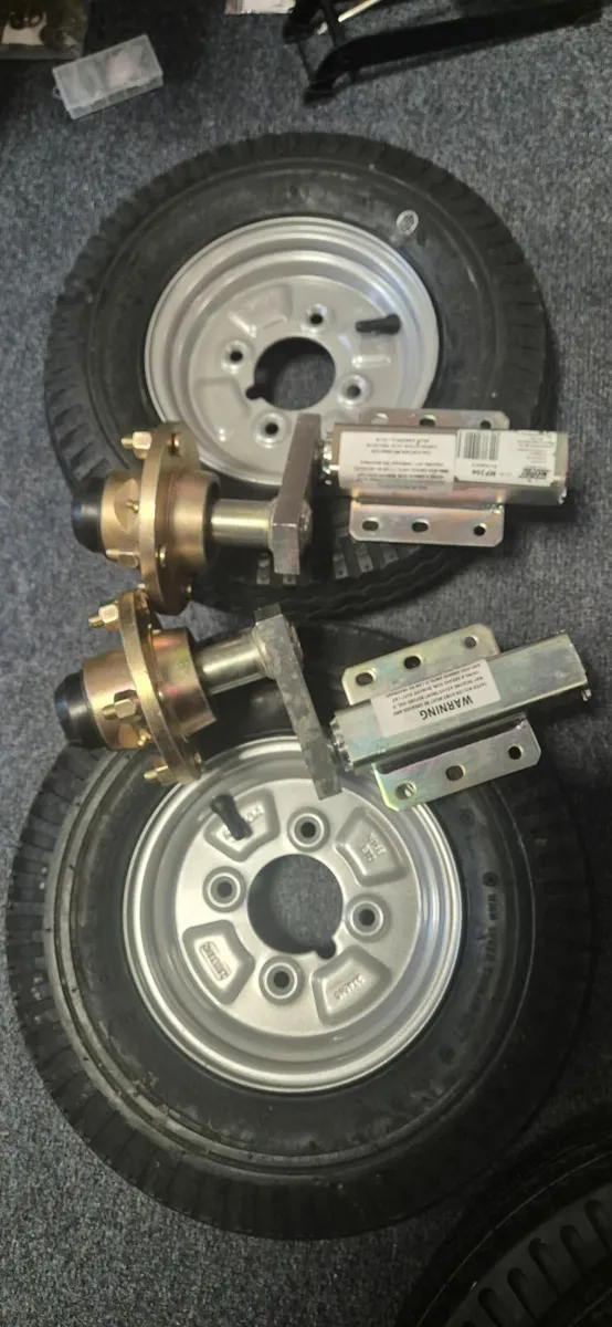 This kit for €249  pair suspension units + wheels
