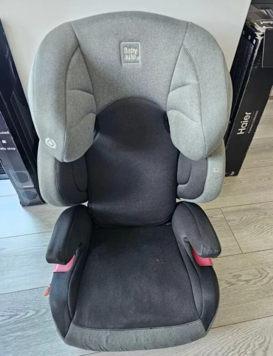 Iso fix car seat - Image 2