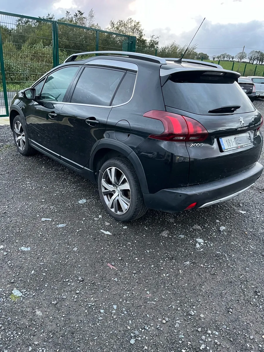 PEUGEOT 2008 LIGHT DAMAGE - Image 4