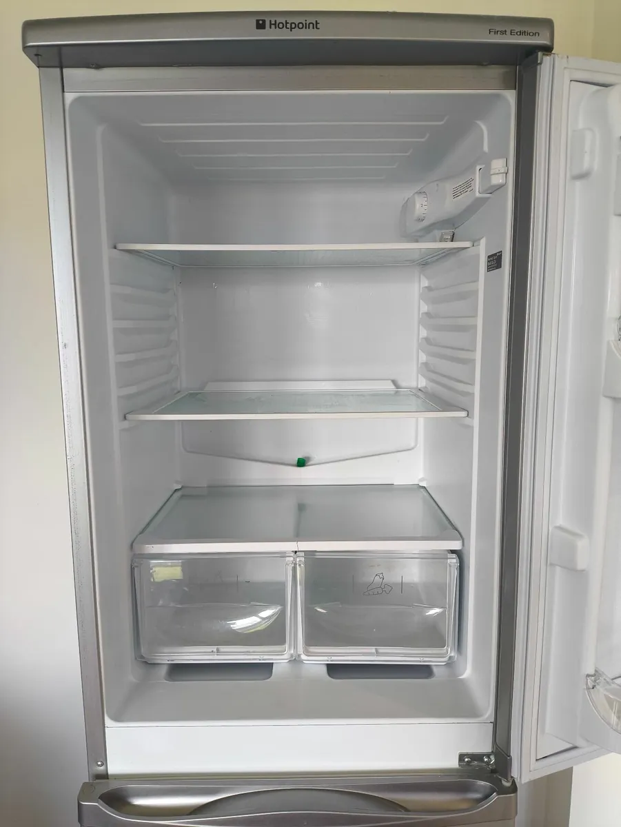 Fridge freezer 60/40 - Image 3