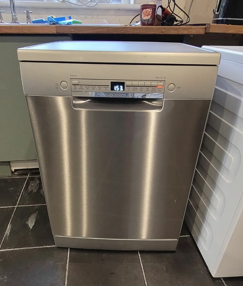Bosch dishwasher & Beko 10kg washing machine - Image 1