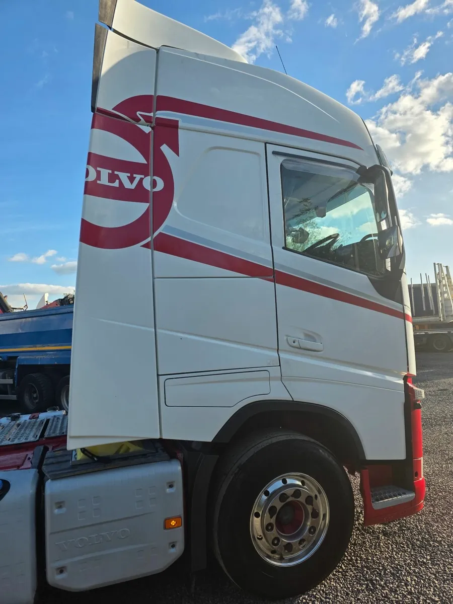 2018 Volvo FH 500 Tag Axle - Low Kms - Image 2