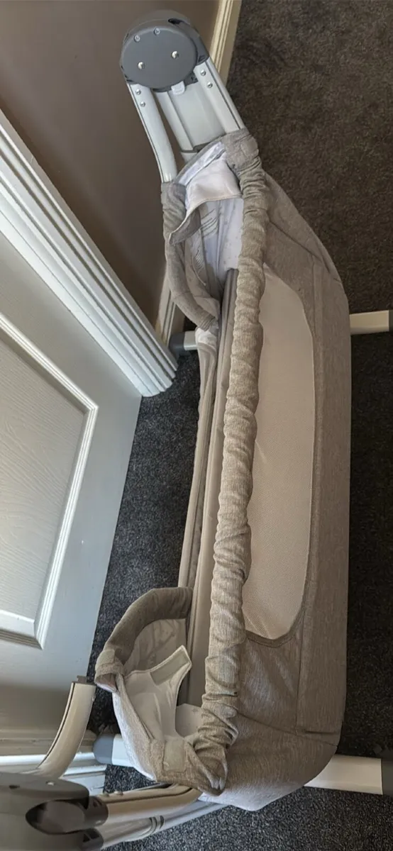 Baby crib - Image 1
