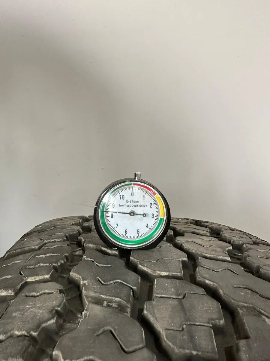 20" GENUINE LAND ROVER DEFENDER 5095 & GOODYEARS - Image 3