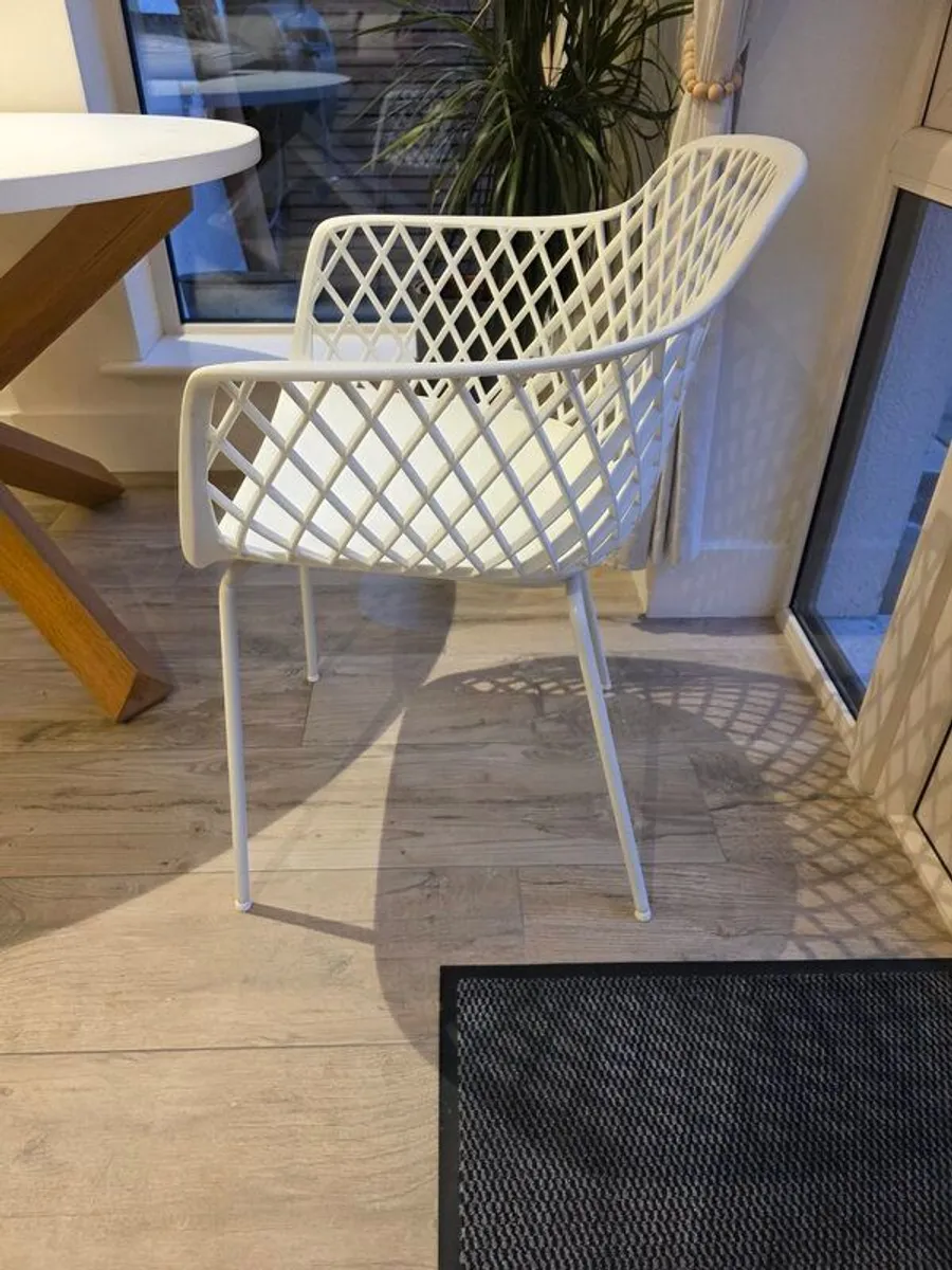 Dining table 120cm & 2 chairs - Image 4