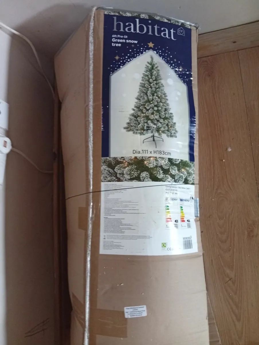 6ft Pre-Lit green Snow Christmas Tree - Image 2
