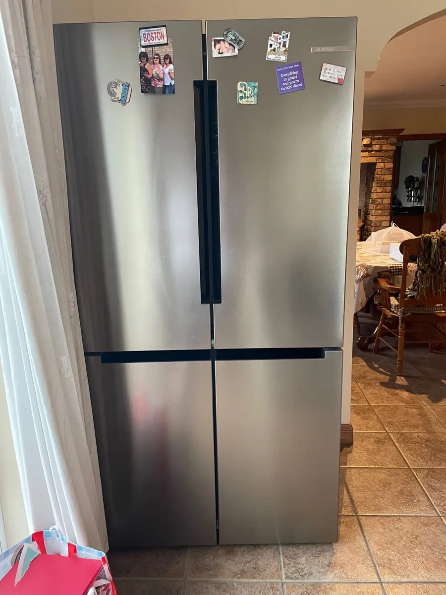 Bosch American fridge freezer - Image 1