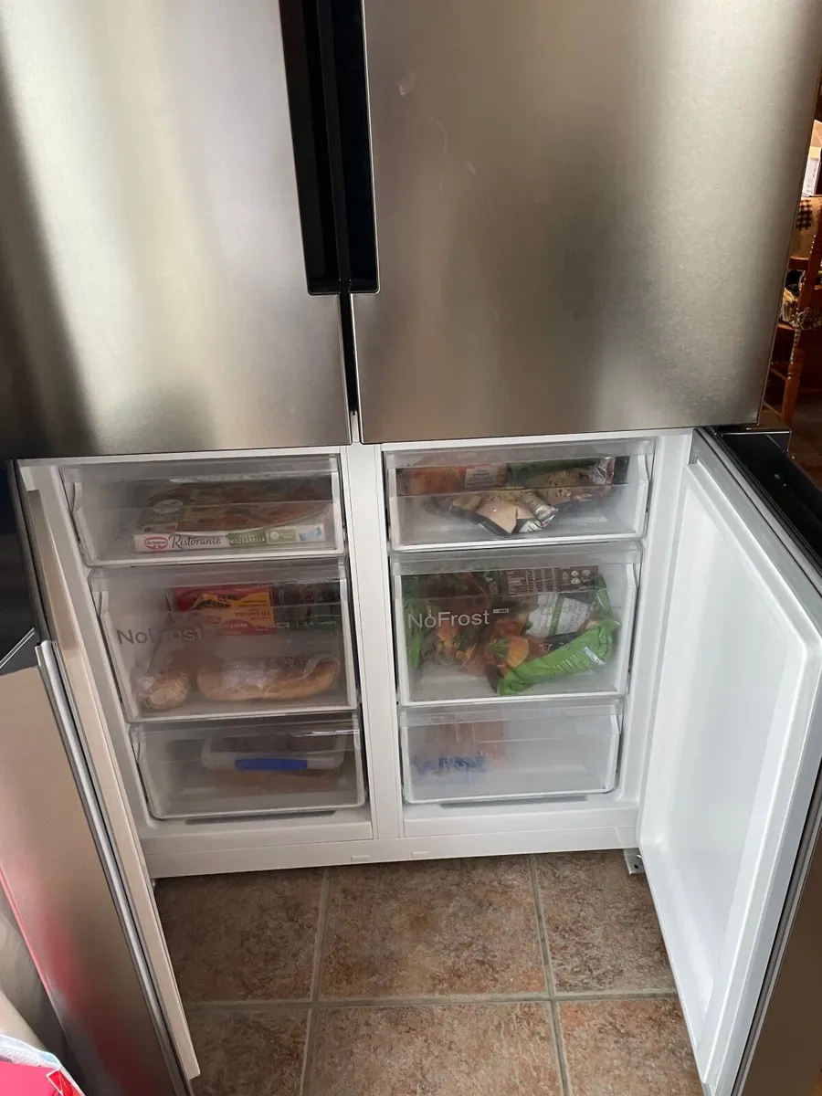 Bosch American fridge freezer - Image 2