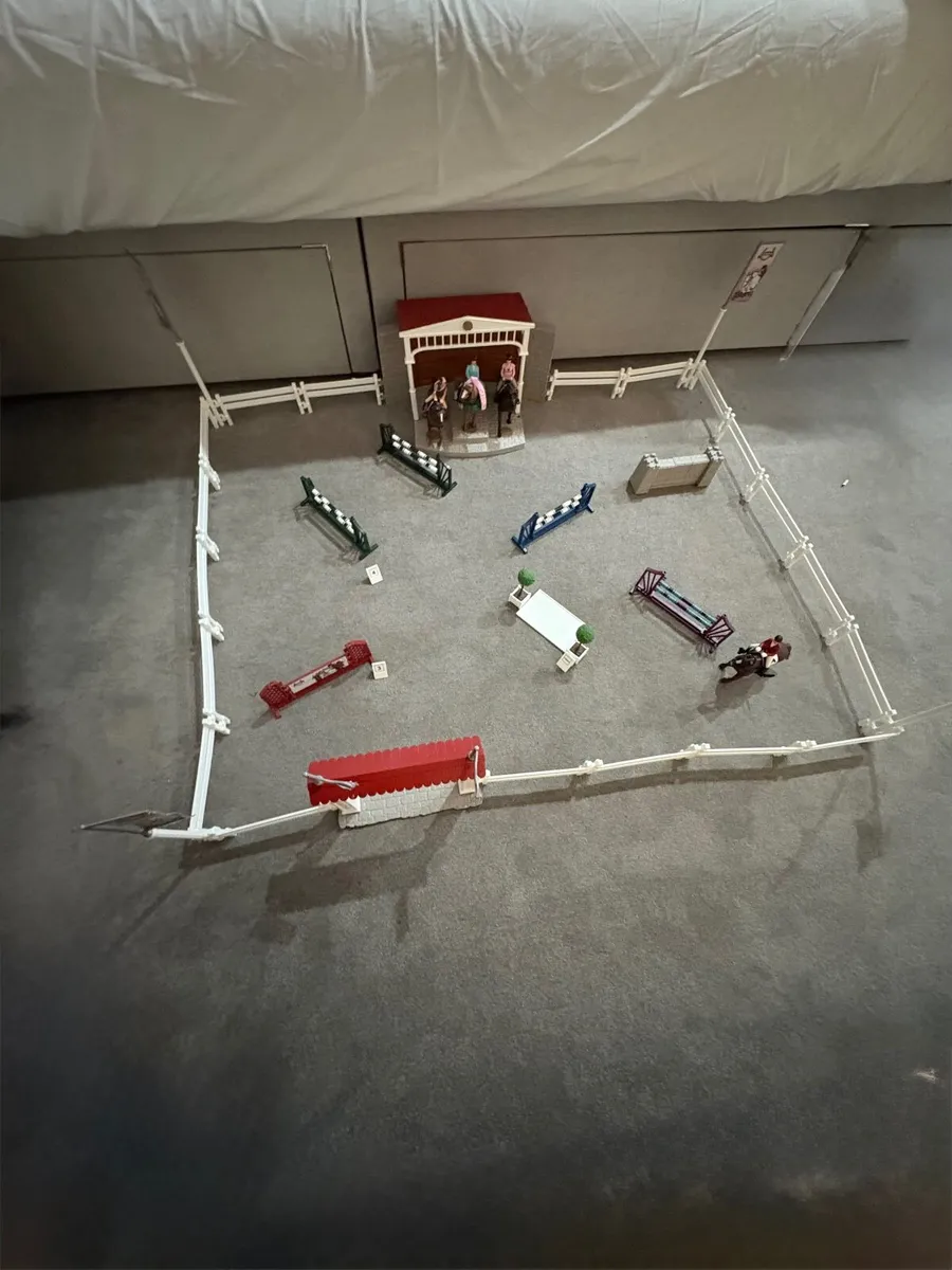 Schleich showjumping arena - Image 1