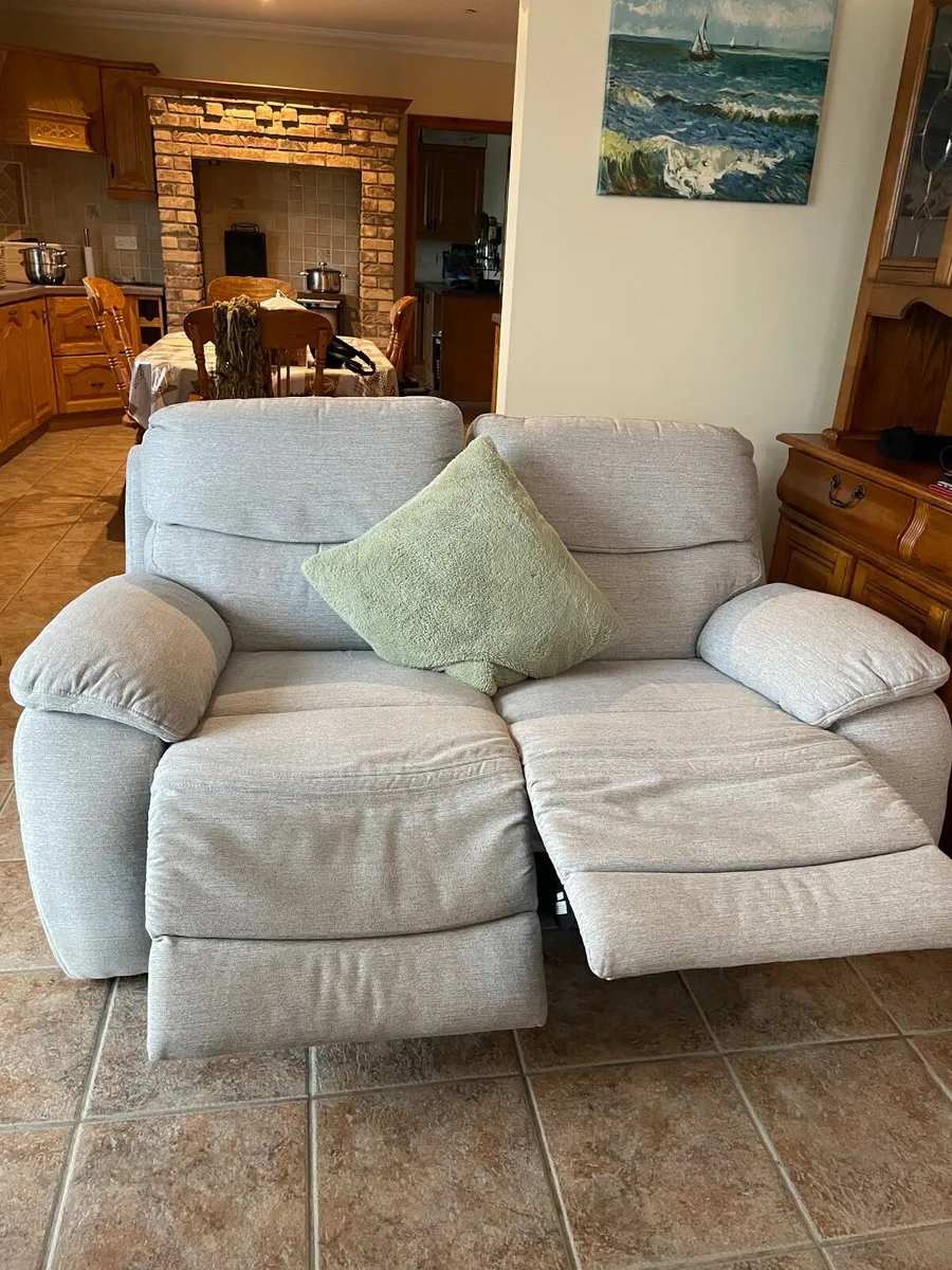 2 seater recliner - Image 2