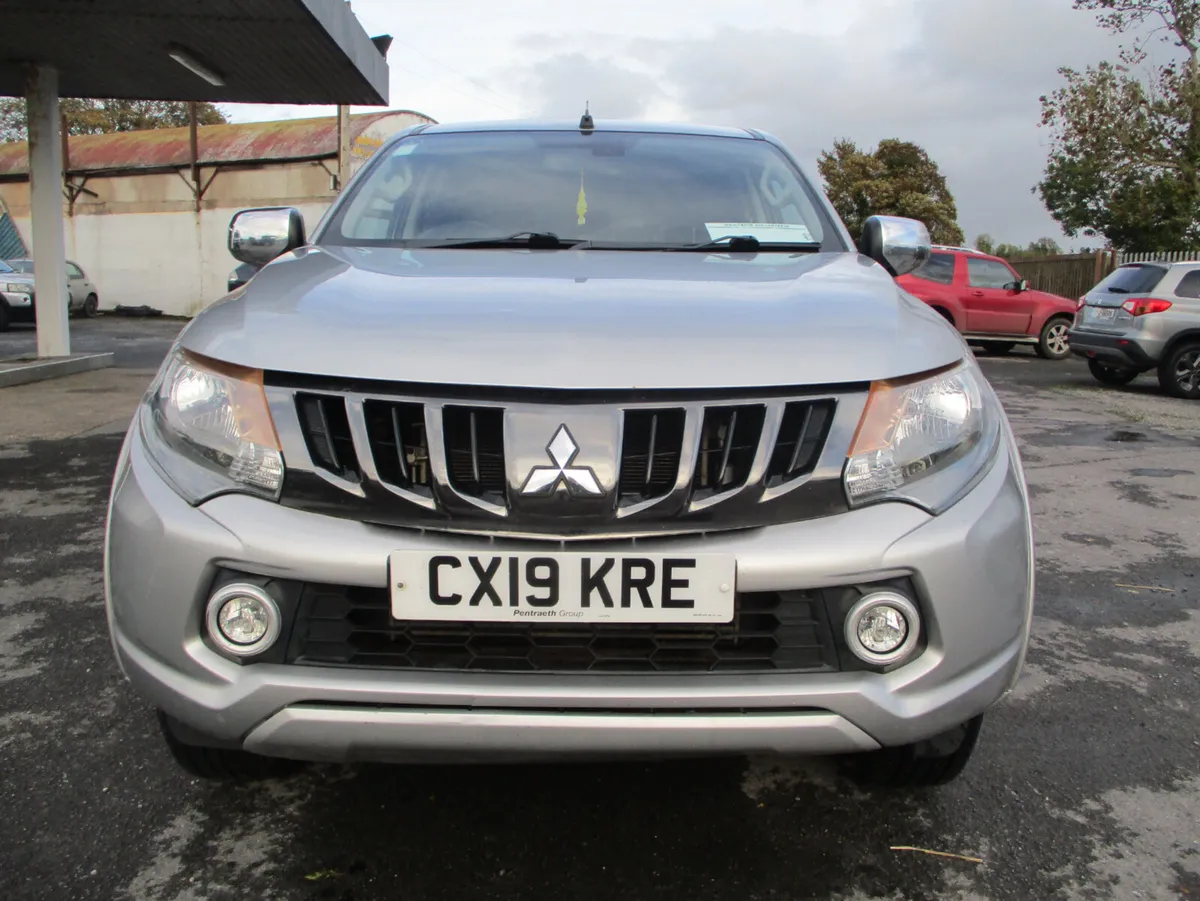Mitsubishi L200 2.4 DID CREWCAB - Image 2