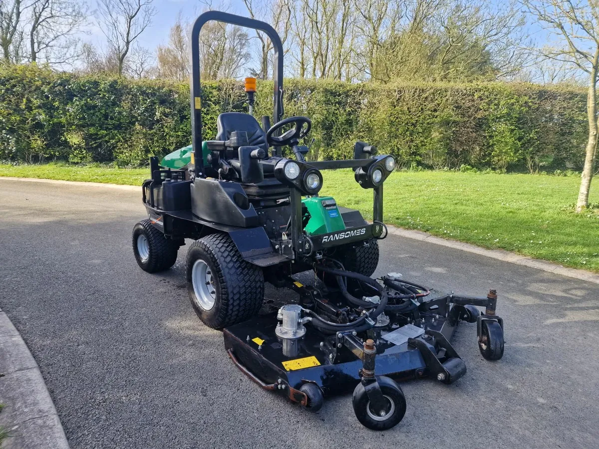 2019 Ransomes diesel ride on mower lawnmower - Image 4