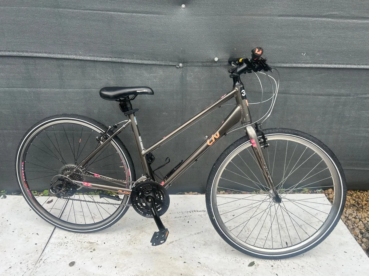 Big sale on this weekend ❗️Giant hybrid bike❗️ - Image 2