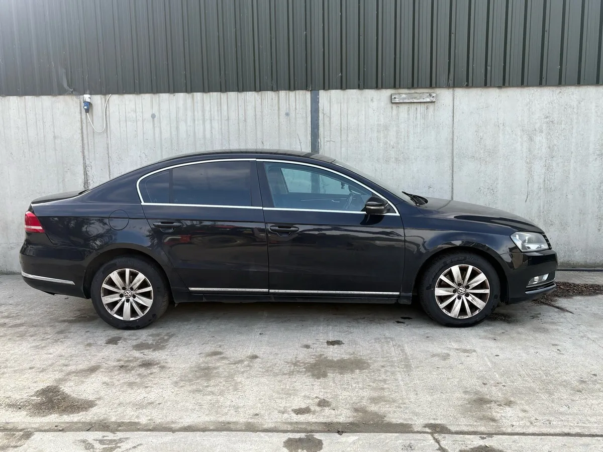 2011 VW Passat for parts - Image 4