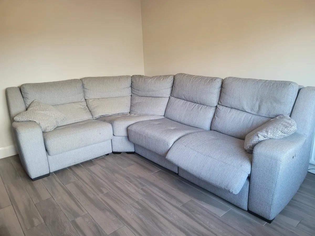 Couch and coffee table - Image 2