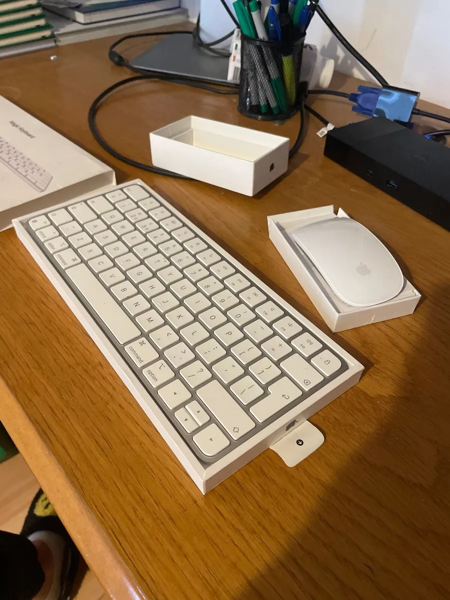 Apple Keyboard + Mouse - Image 1