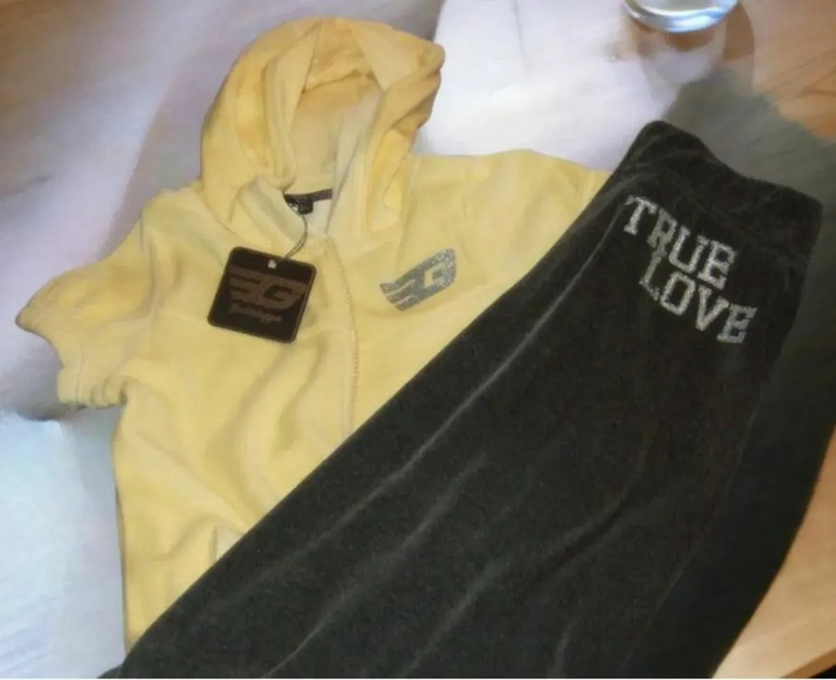 Vintage Authentic BNWT Goldigga Trackie - Image 1