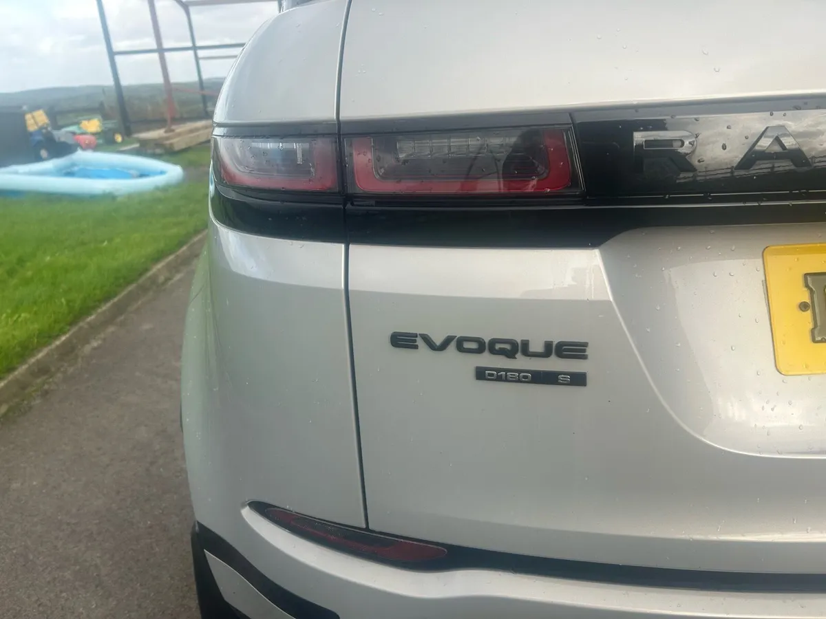 Range Rover - Image 4