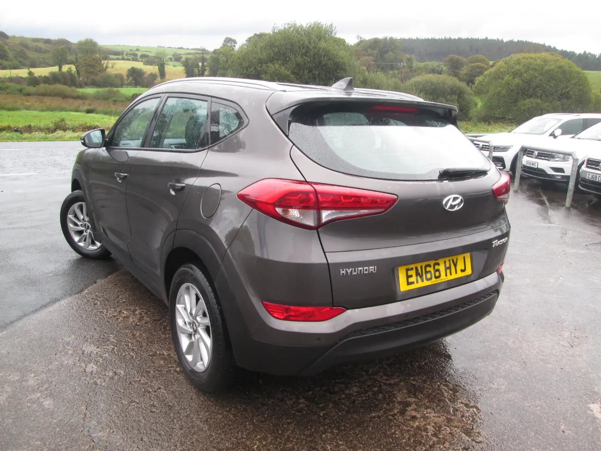 2017  HYUNDAI  TUCSON  1.7  CRDI  SE  NAV  5DR - Image 4
