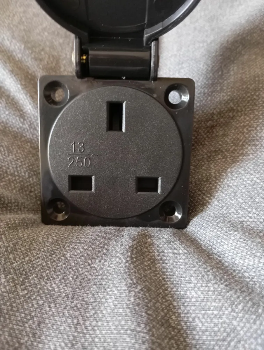 IP44 Waterproof Generator Socket - Image 3