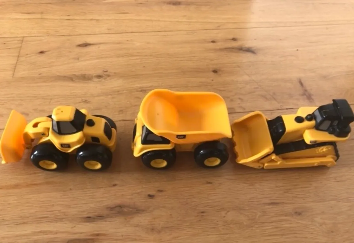 Construction trucks - Image 2