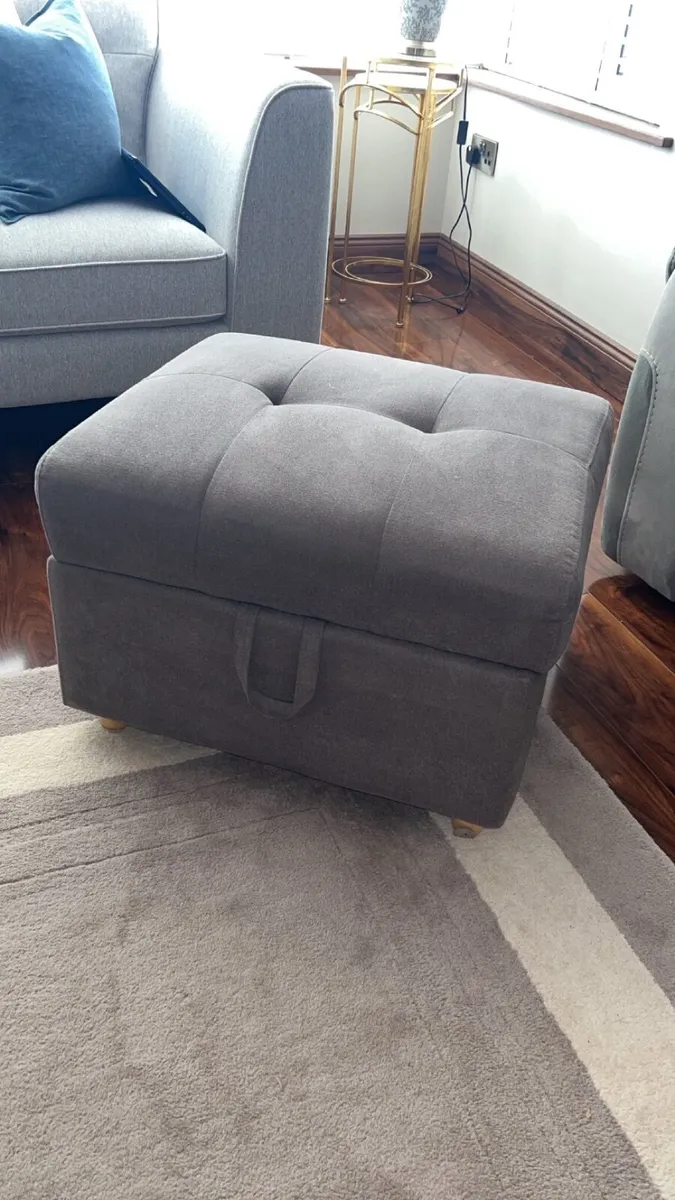 Ottoman stool - Image 1