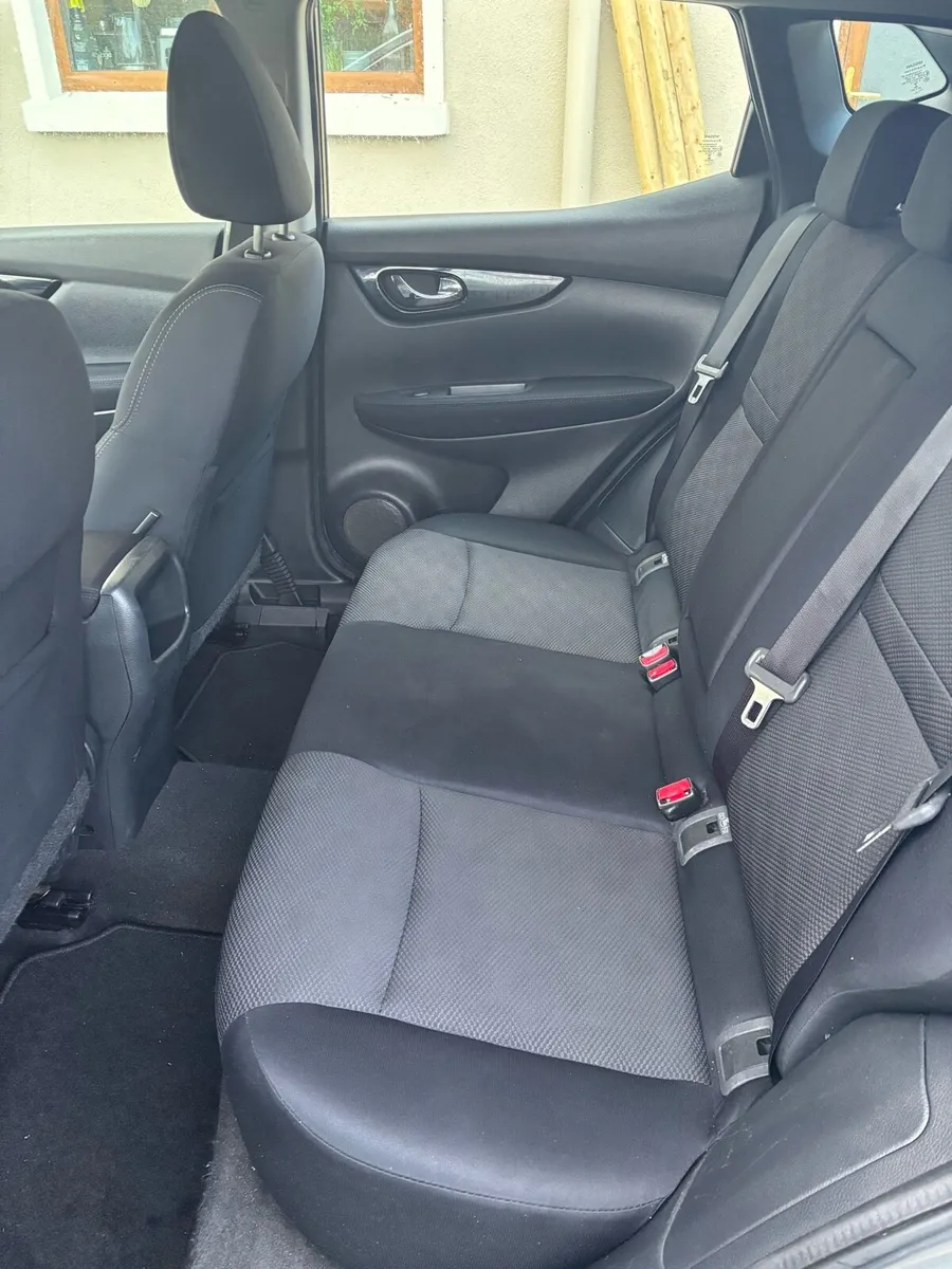 Nissan Qashqai 1.5 DSL SV SAFETY PK - Image 4