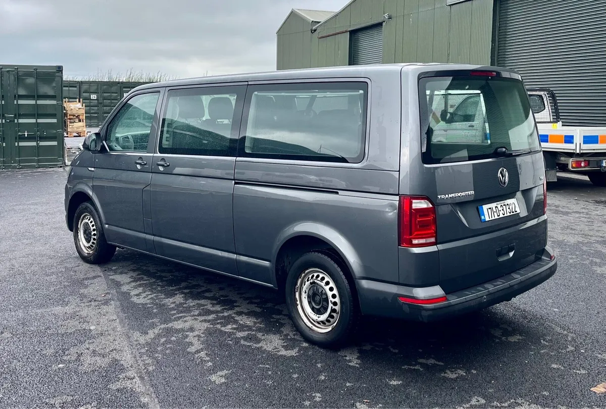 2017 Volkswagen Transporter Kombi T6 (9 seater) - Image 3