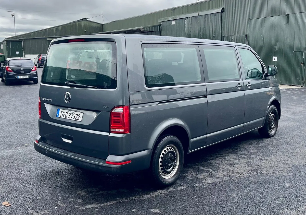 2017 Volkswagen Transporter Kombi T6 (9 seater) - Image 4