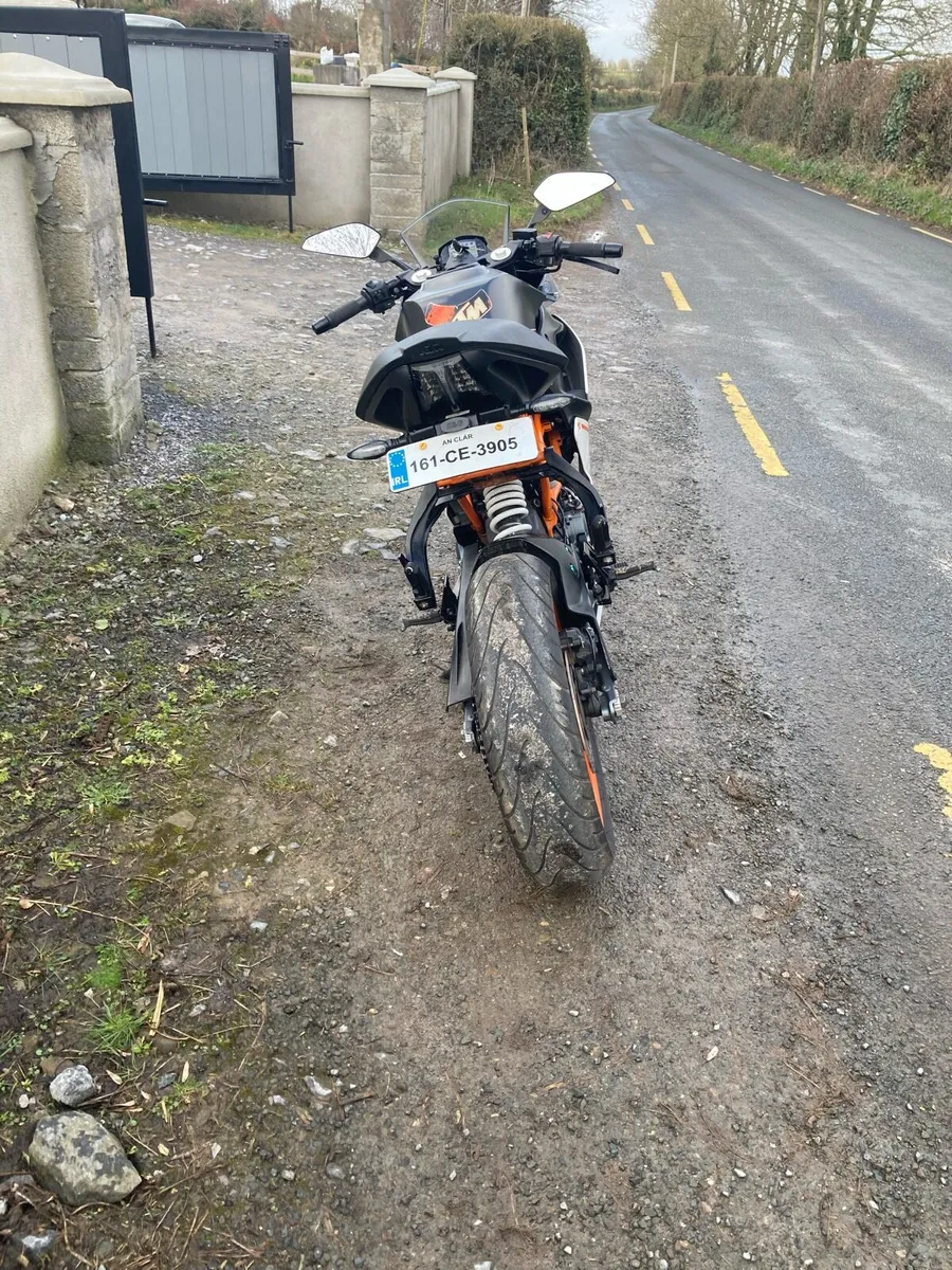 Motorcycle - Image 4