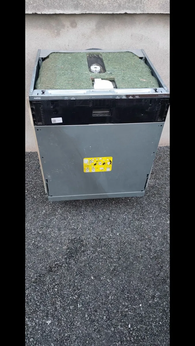Dishwasher - Image 1